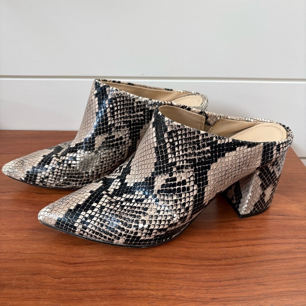 Marc Fisher Womens Ragni Mule Heels Shoes Black Cream Snakeskin Print Sz 7 Glam